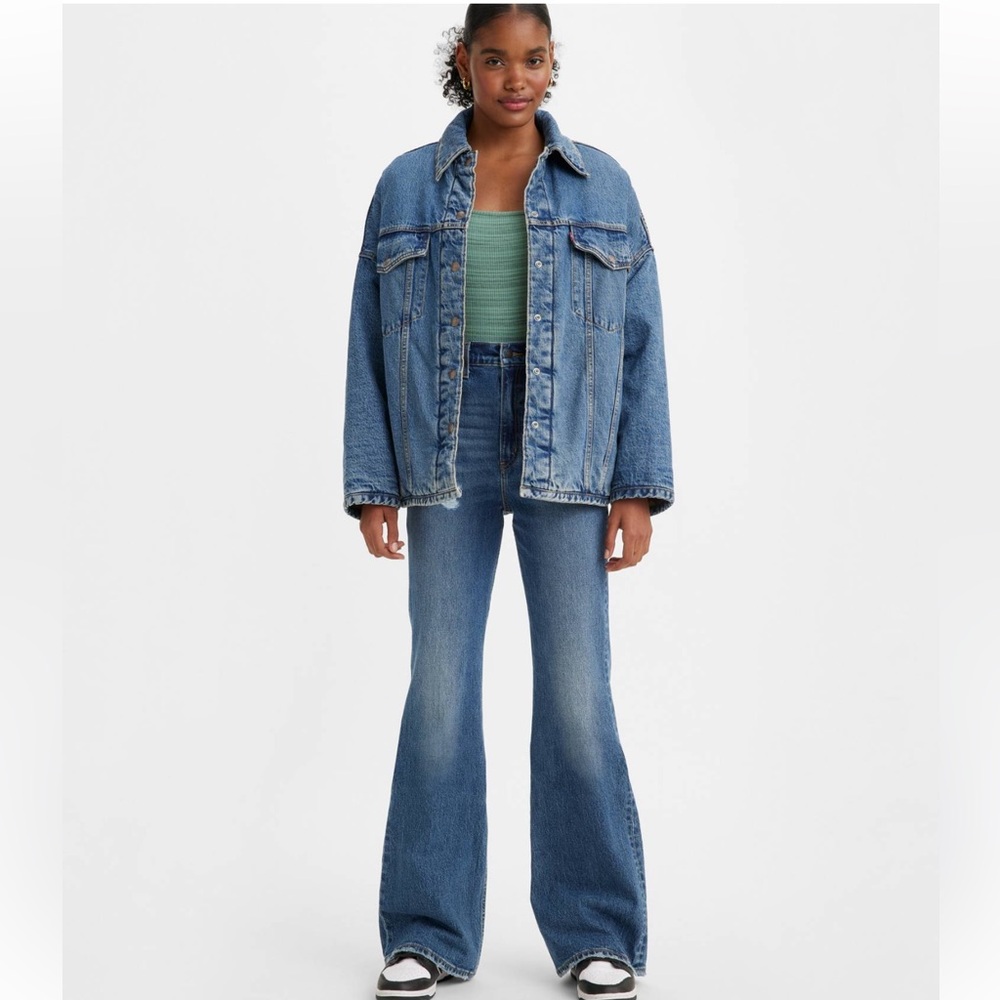 NWT Levis 70s Flare Jeans